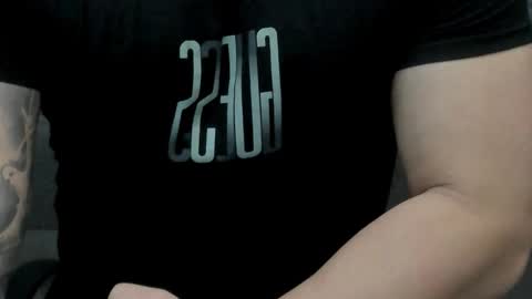 Snapshot of tonywilcoxx chatting on November 6, 6:14 am TonyWilcox online show from November 6, 6:14 am