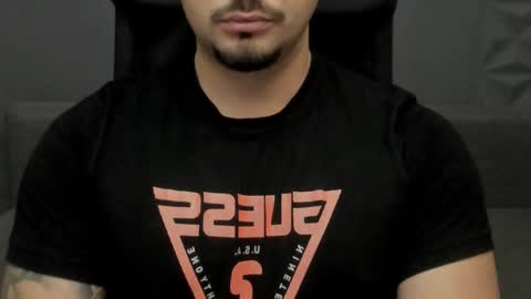 Snapshot of tonywilcoxx chatting on November 7, 6:24 am TonyWilcox online show from November 7, 6:24 am