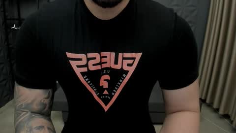 Snapshot of tonywilcoxx chatting on November 21, 5:39 am TonyWilcox online show from November 21, 5:39 am