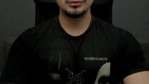 Snapshot of tonywilcoxx chatting on December 15, 6:06 am TonyWilcox online show from December 15, 6:06 am