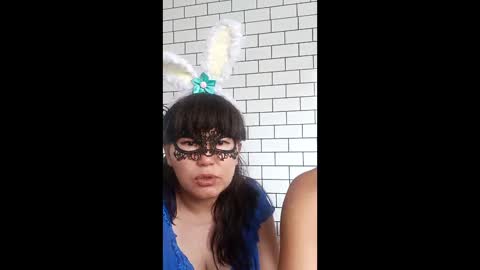 Snapshot of too609042 chatting on April 7, 7:53 am too609042 online show from April 7, 7:53 am