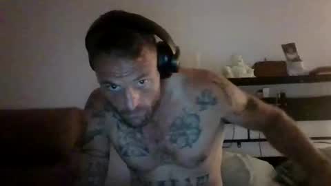 tooheyryan2 online show from May 12, 5:59 am