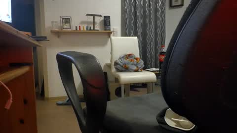 Snapshot of toohugeandstonedxoxo chatting on November 29, 9:07 pm toohugeandstonedxoxo online show from November 29, 9:07 pm