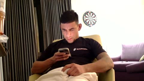 Snapshot of toomuchsmoke chatting on December 13, 8:30 am toomuchsmoke online show from December 13, 8:30 am