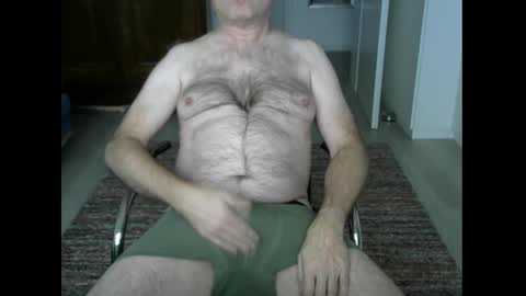 Snapshot of tooohard chatting on December 2, 8:41 am Alex online show from December 2, 8:41 am