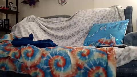 Snapshot of toosieslide4 chatting on December 18, 2:50 am toosieslide4 online show from December 18, 2:50 am