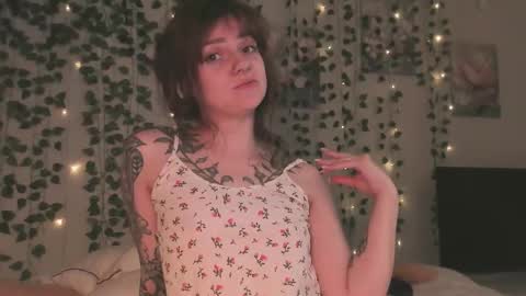 Alice and Sandra online show from September 22, 10:39 am