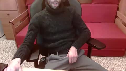 Snapshot of topg84 chatting on January 3, 8:43 pm Topg84 online show from January 3, 8:43 pm