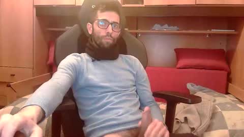 Snapshot of topg84 chatting on February 7, 6:24 pm Topg84 online show from February 7, 6:24 pm