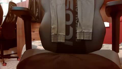 Snapshot of topg84 chatting on March 2, 6:08 pm Topg84 online show from March 2, 6:08 pm