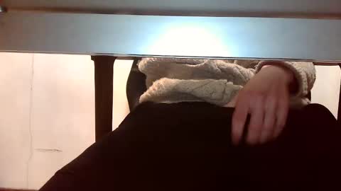 Snapshot of topg84 chatting on March 10, 8:37 am Topg84 online show from March 10, 8:37 am