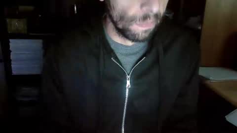 Snapshot of topg84 chatting on October 25, 8:00 am Topg84 online show from October 25, 8:00 am