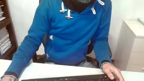 Snapshot of topg84 chatting on December 15, 5:50 pm Topg84 online show from December 15, 5:50 pm