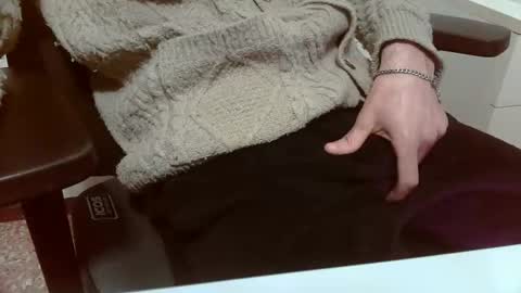 Snapshot of topg84 chatting on January 11, 6:57 pm Topg84 online show from January 11, 6:57 pm