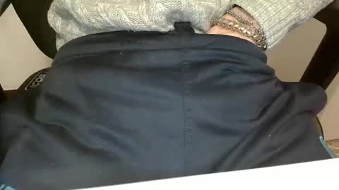 Snapshot of topg84 chatting on February 27, 6:08 pm Topg84 online show from February 27, 6:08 pm