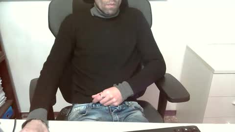 Snapshot of topg84 chatting on March 9, 6:34 pm Topg84 online show from March 9, 6:34 pm