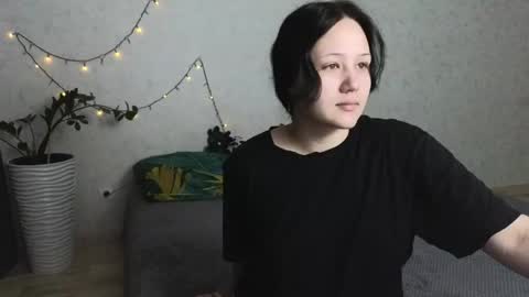 Snapshot of tori_sweet_tori chatting on May 25, 12:05 am Tori online show from May 25, 12:05 am