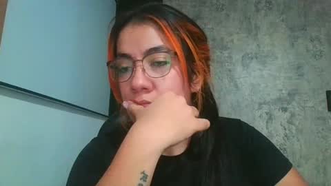 karla online show from April 10, 2:39 am