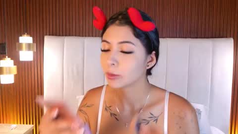 Snapshot of tory_gb chatting on February 20, 7:21 am Ana Maria online show from February 20, 7:21 am