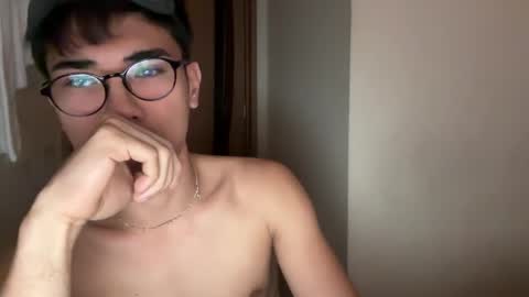 Snapshot of toshikaro0 chatting on June 3, 5:32 am Karo online show from June 3, 5:32 am