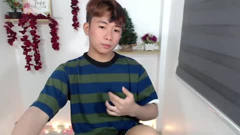 Snapshot of totalbabe1x chatting on January 28, 12:11 pm totalbabe1x online show from January 28, 12:11 pm