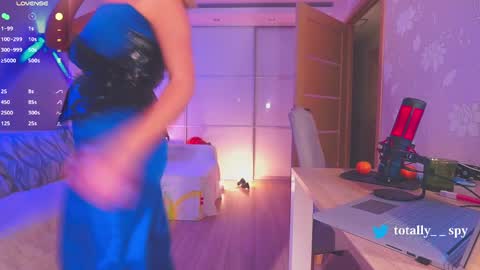 Madam Viktoria   Vacation in Portugal  2811 - 0412 online show from February 23, 6:23 pm