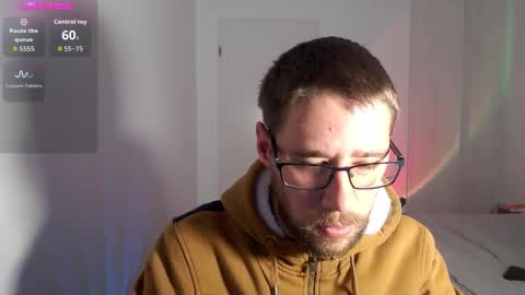 Snapshot of totoclown chatting on October 8, 8:45 am Thomas online show from October 8, 8:45 am