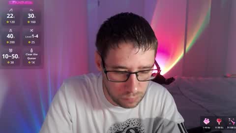 Snapshot of totoclown chatting on October 25, 1:46 am Thomas online show from October 25, 1:46 am