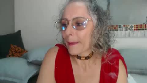 TotyPink online show from May 6, 4:56 pm