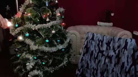 Snapshot of touch_m3 chatting on December 28, 8:05 am online show from December 28, 8:05 am