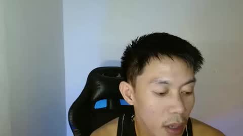 Snapshot of touch_of_alison chatting on December 17, 11:33 pm Alison online show from December 17, 11:33 pm