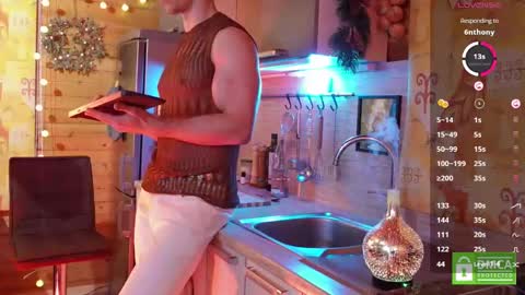 Snapshot of touch_of_eros chatting on December 7, 5:59 am Paul online show from December 7, 5:59 am