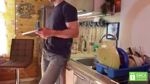Snapshot of touch_of_eros chatting on February 26, 11:09 am Paul online show from February 26, 11:09 am