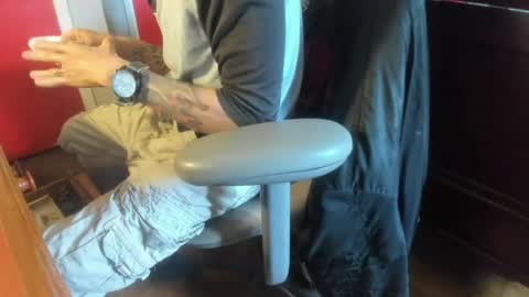 Snapshot of tovi_meest chatting on August 1, 4:06 pm Guapito online show from August 1, 4:06 pm