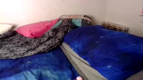 naughteacher2001 online show from December 2, 5:35 am