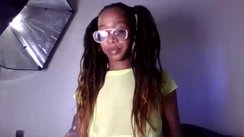 naughteacher2001 online show from December 3, 7:34 pm