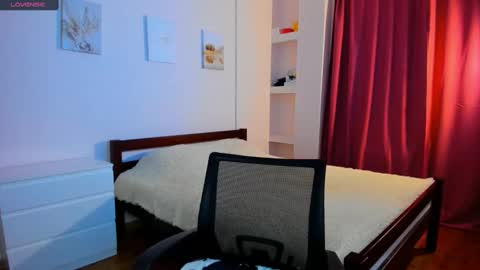 Snapshot of toxic_lina chatting on January 12, 3:25 pm Ellina online show from January 12, 3:25 pm