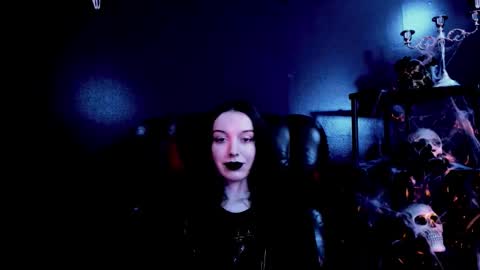 toxicdomme online show from March 25, 7:09 pm