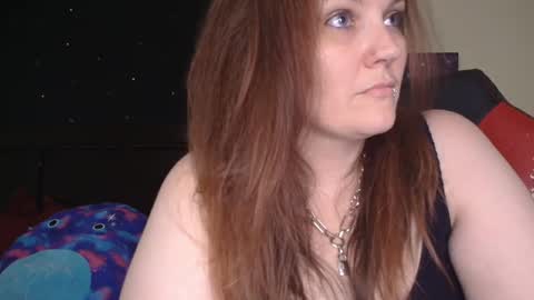 Snapshot of toxiclilly chatting on November 23, 7:52 am Lilly Miss Mistress Goddess Maam Queen Boss online show from November 23, 7:52 am