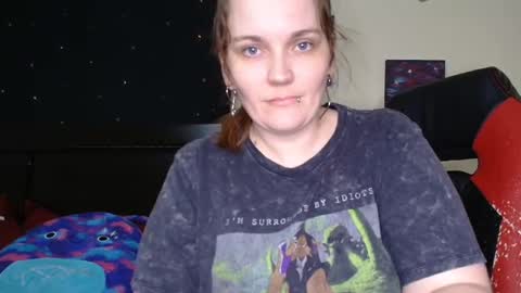 Snapshot of toxiclilly chatting on December 5, 8:45 am Lilly Miss Mistress Goddess Maam Queen Boss online show from December 5, 8:45 am