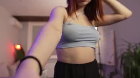 Bella online show from February 25, 8:19 pm