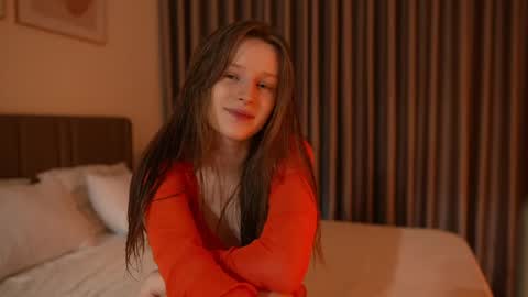 Bella online show from May 8, 8:14 pm