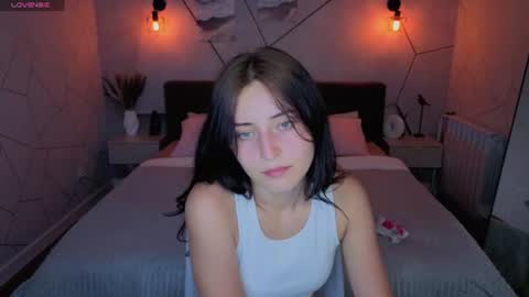 Snapshot of tracey_gill chatting on June 26, 9:14 am tracey_gill online show from June 26, 9:14 am