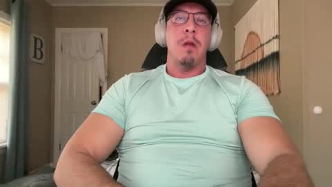 Snapshot of tracylane69 chatting on February 18, 2:57 pm tracylane69 online show from February 18, 2:57 pm