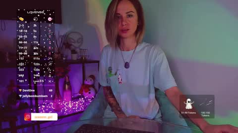 Snapshot of trafka_murafka chatting on January 11, 11:02 pm Hey my name is Kiri Kiri online show from January 11, 11:02 pm