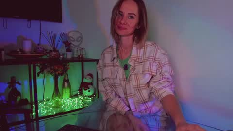 Snapshot of trafka_murafka chatting on January 15, 12:30 am Hey my name is Kiri Kiri online show from January 15, 12:30 am