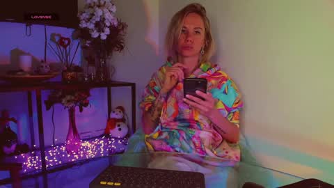 Snapshot of trafka_murafka chatting on February 2, 9:02 pm Hey my name is Kiri Kiri online show from February 2, 9:02 pm