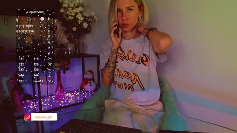 Snapshot of trafka_murafka chatting on February 4, 6:17 pm Hey my name is Kiri Kiri online show from February 4, 6:17 pm