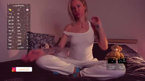 Snapshot of trafka_murafka chatting on March 5, 9:38 am Hey my name is Kiri Kiri online show from March 5, 9:38 am