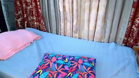 Gigi online show from March 13, 12:06 am